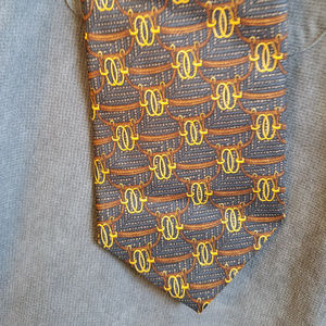 Multi color tie